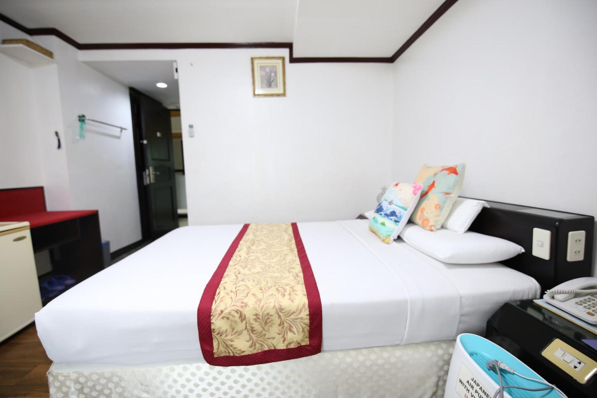 Hotel Asia Cebu Exterior photo